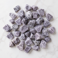Piedras naturales en bruto de lepidolita Piedras crudas de lepidolita de 1 pulgada, trozos de cristal crudo en tamaño de paquete de 4 oz, 1/2 lb, 1 lb.