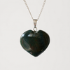 Colgante de corazón de cristal de piedra de sangre real, collares en forma de corazón genuinos, encanto de piedra preciosa pulida