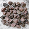 Piedras naturales en bruto de rodonita Piedras crudas de rodonita de 1 pulgada, trozos de cristal crudo en tamaño de paquete de 4 oz, 1/2 lb, 1 lb.