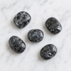 Larvikite Piedra Tumbled Grado A, Cristales Tumbled Medianos, 1pc, 2,3,5 y 10pcs