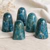 Forma libre de cristal de apatita natural, piedras preciosas pulidas curativas con base de corte de grado A real.