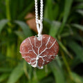 Colgante envuelto en alambre de plata con corazón de aventurina roja, colgante envuelto en plata con corazón de cristal ~ colgante de piedras preciosas de corazón.