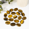 Tiger Eye Worry Stone para la curación con cristales (Pocket Palm Stone / Thumb Stone)